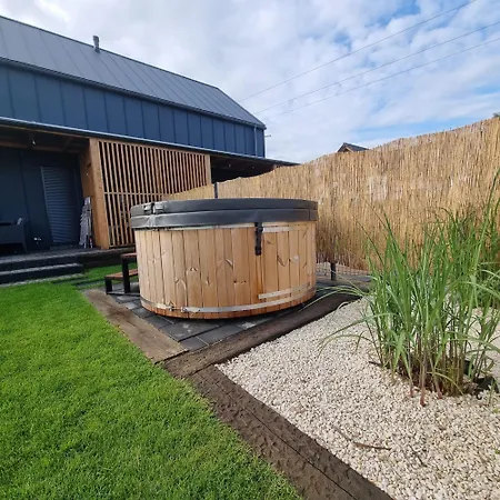 Sun House Z Balią Vakantiehuis Boszkowo-Letnisko